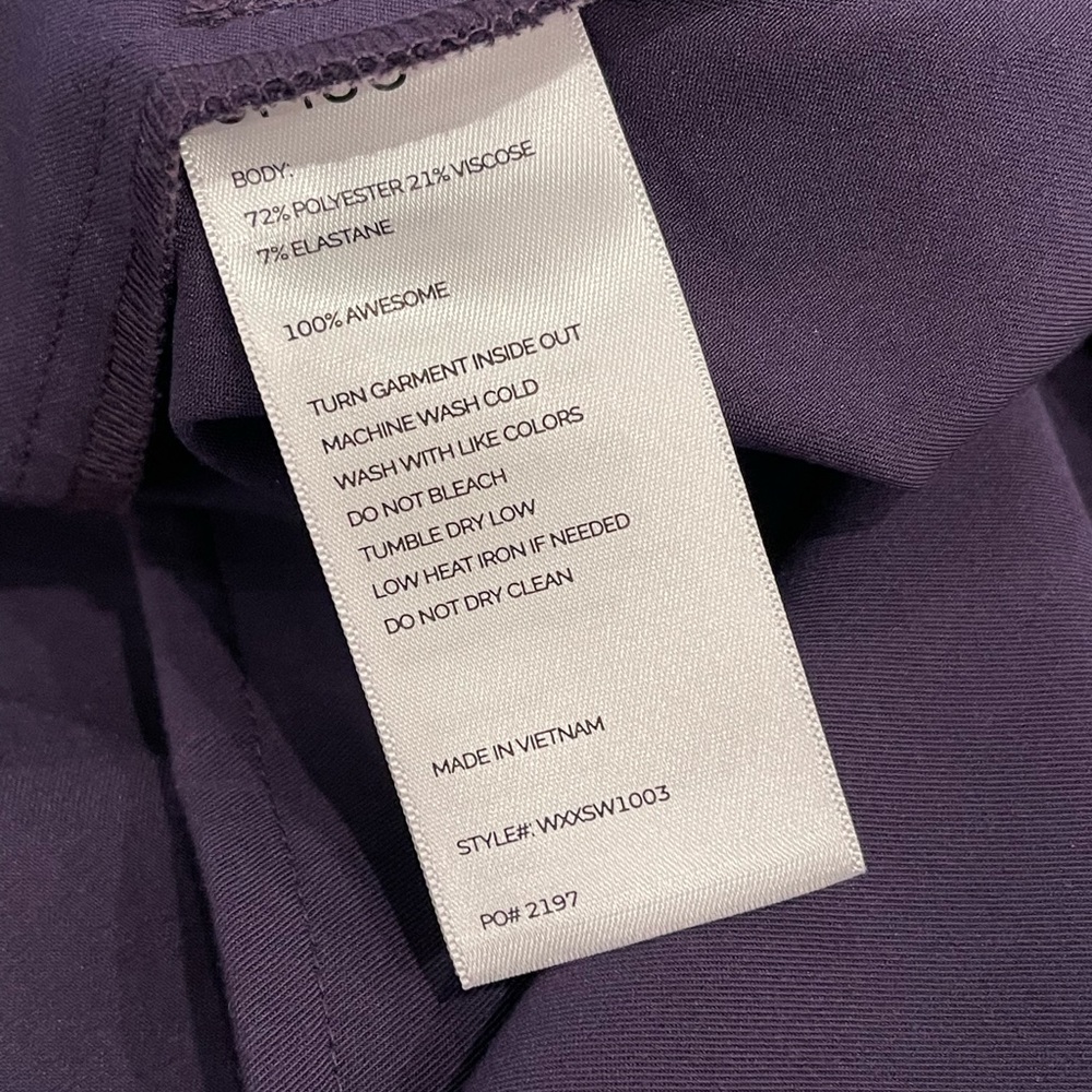 NWOT LIMITED EDITION Figs Rafaela Oversized Scrub Top - Purple Shadow (M) - Picture 5 of 6